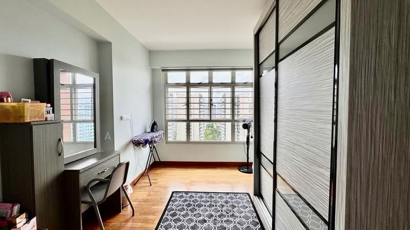 666A Punggol Drive HDB Flat For Sale at S$ 888,000 | PropertyGuru Singapore - Bedroom