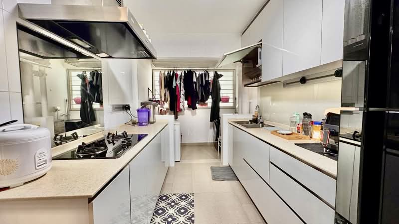 666A Punggol Drive HDB Flat For Sale at S$ 888,000 | PropertyGuru Singapore - Kitchen