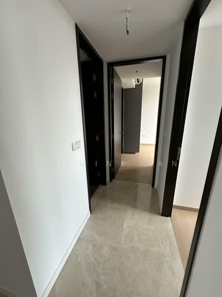 Irwell Hill Residences Condominium For Sale at S$ 2,350,000 | PropertyGuru Singapore - Corridor