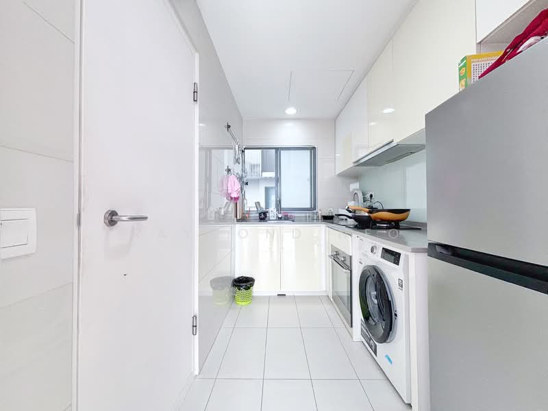 The Scala @ Lorong Chuan Condominium For Sale at S$ 1,740,000 | PropertyGuru Singapore - Enclosed kitchen with store