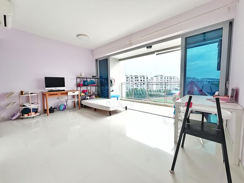 The Scala @ Lorong Chuan Condominium For Sale at S$ 1,740,000 | PropertyGuru Singapore - Expansive landscape living/dining area