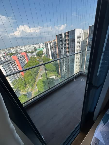 Lake Grande, 2 Jurong Lake Link, Room Rental, 200 sqft, Condominium For Rent, by Aaron Ting, 500090981 - Balcony - PropertyGuru.com.sg