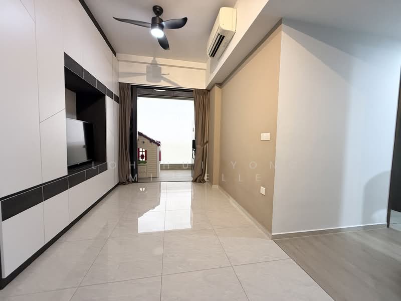 Parc Riviera Condominium For Sale at S$ 1,700,000 | PropertyGuru Singapore - Living Room