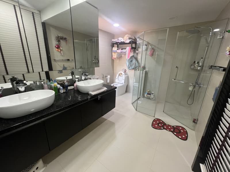 Pasir Ris Way Semi-Detached House For Sale at S$ 6,280,000 | PropertyGuru Singapore - Master Bathroom