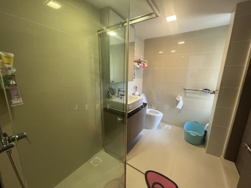 Pasir Ris Way Semi-Detached House For Sale at S$ 6,280,000 | PropertyGuru Singapore - Common Bathroom
