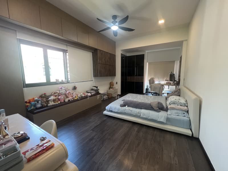 Pasir Ris Way Semi-Detached House For Sale at S$ 6,280,000 | PropertyGuru Singapore - Common Bedroom