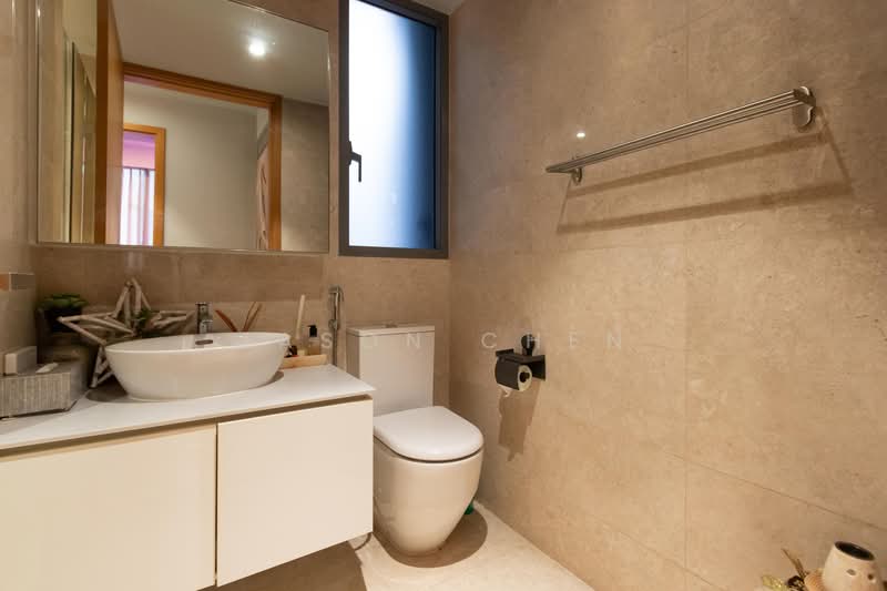 Mon Jervois Condominium For Sale at S$ 4,500,000 | PropertyGuru Singapore - Bathroom