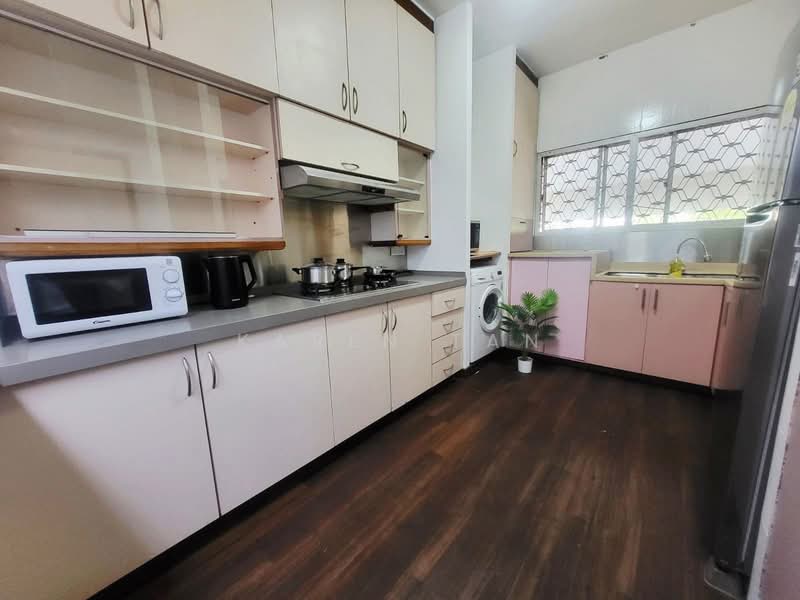 Ridgewood Condominium, 1 Ridgewood Close, Room Rental, 100 sqft, Condominium For Rent, by Karen Tan, 500091010 - PropertyGuru.com.sg