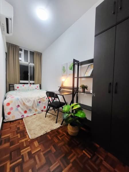 Ridgewood Condominium, 1 Ridgewood Close, Room Rental, 100 sqft, Condominium For Rent, by Karen Tan, 500091010 - Bedroom - PropertyGuru.com.sg