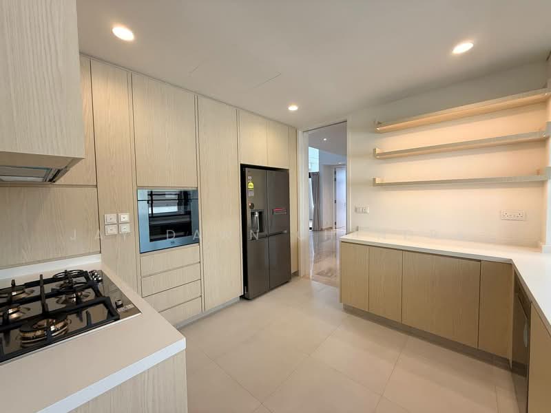 The Colonnade, 82 Grange Road, 3 Bedrooms, 3,994 sqft, Condominium For Rent, by Jay Dawn Chandra, 500091015 - Kitchen - PropertyGuru.com.sg