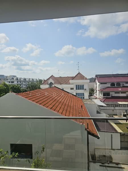 Tivoli Grande Condominium For Sale at S$ 1,020,000 | PropertyGuru Singapore - Unblocked view