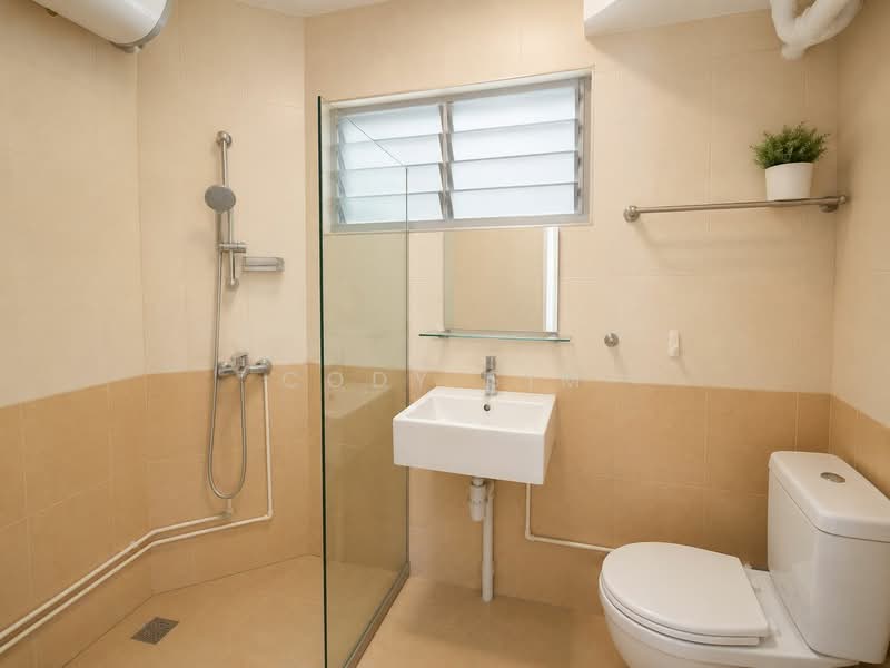 330 Jurong East Avenue 1, 330 Jurong East Avenue 1, 3 Bedrooms, 1,119 sqft, HDB Flat For Sale, by Cody Sim, 500091030 - Bathroom - PropertyGuru.com.sg