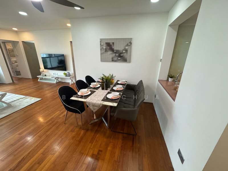 Hilltop Grove Condominium For Sale at S$ 1,180,000 | PropertyGuru Singapore - Dining Room