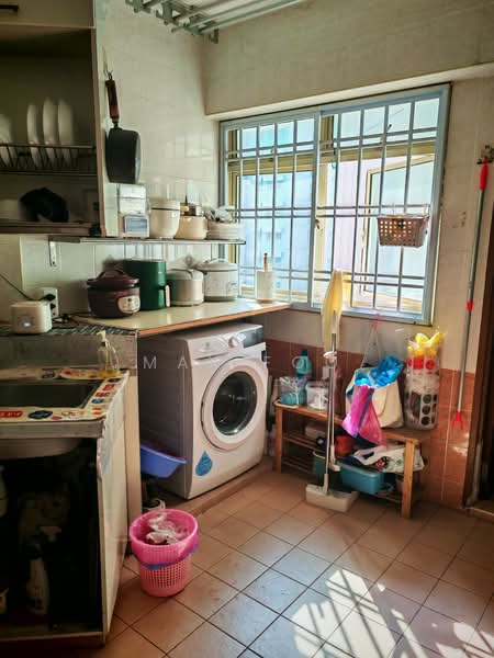 130 Edgedale Plains, 130 Edgedale Plains, Room Rental, 120 sqft, HDB Flat For Rent, by Max Foo, 500091052 - Kitchen - PropertyGuru.com.sg