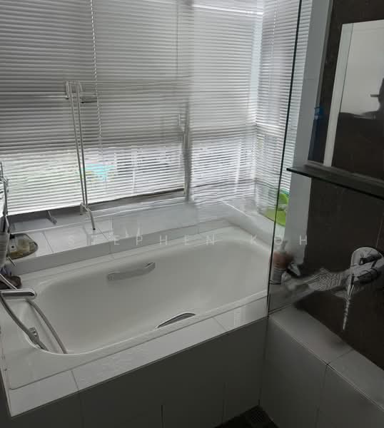 One Amber, 1 Amber Gardens, 3 Bedrooms, 1,270 sqft, Condominium For Sale, by Stephen Koh, 500091061 - Bathroom - PropertyGuru.com.sg