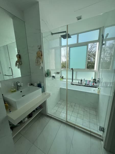 The Cascadia Condominium For Sale at S$ 2,999,999 | PropertyGuru Singapore - Bathroom