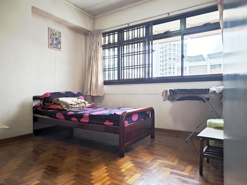 836 Hougang Central HDB Flat For Sale at S$ 949,000 | PropertyGuru Singapore - Bedroom 1