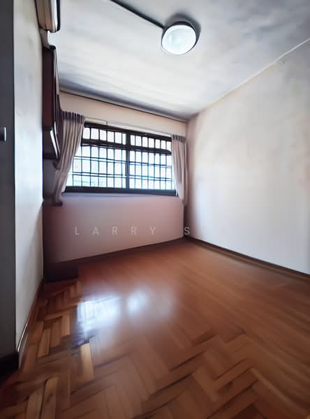 836 Hougang Central HDB Flat For Sale at S$ 949,000 | PropertyGuru Singapore - Bedrm 2 declutter for illustration only 