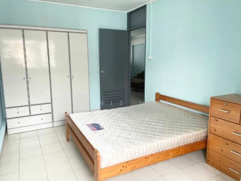 303 Yishun Central HDB Flat For Sale at S$ 480,000 | PropertyGuru Singapore - Bedroom