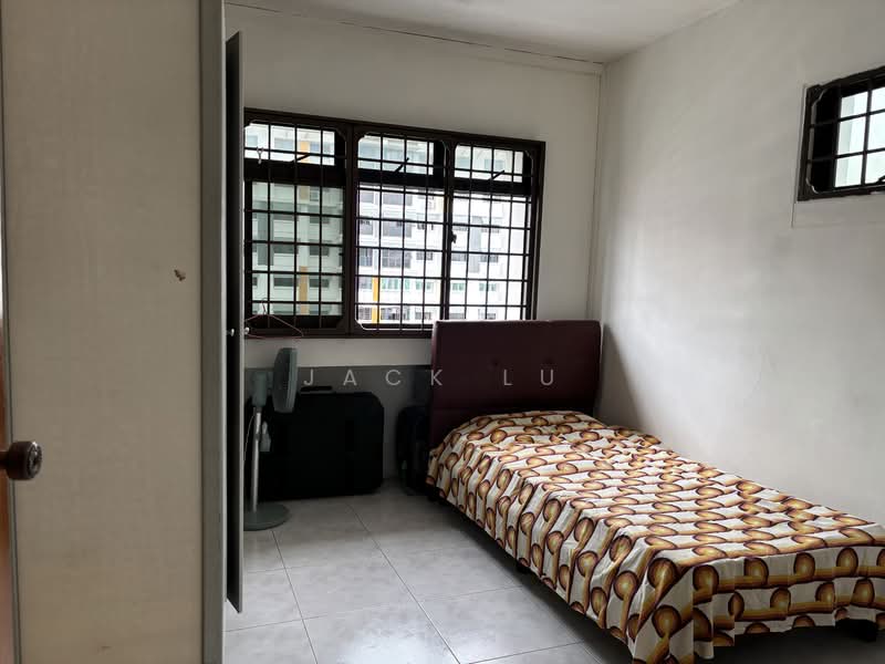 288D Jurong East Street 21 HDB Flat For Sale at S$ 898,800 | PropertyGuru Singapore - Bedroom
