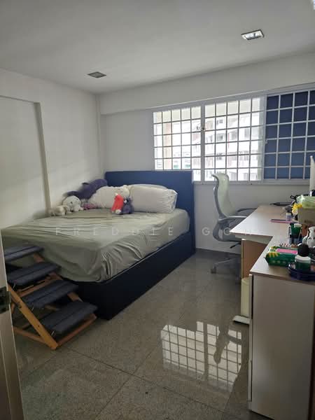 470 Jurong West Street 41 HDB Flat For Sale at S$ 938,000 | PropertyGuru Singapore - Bedroom