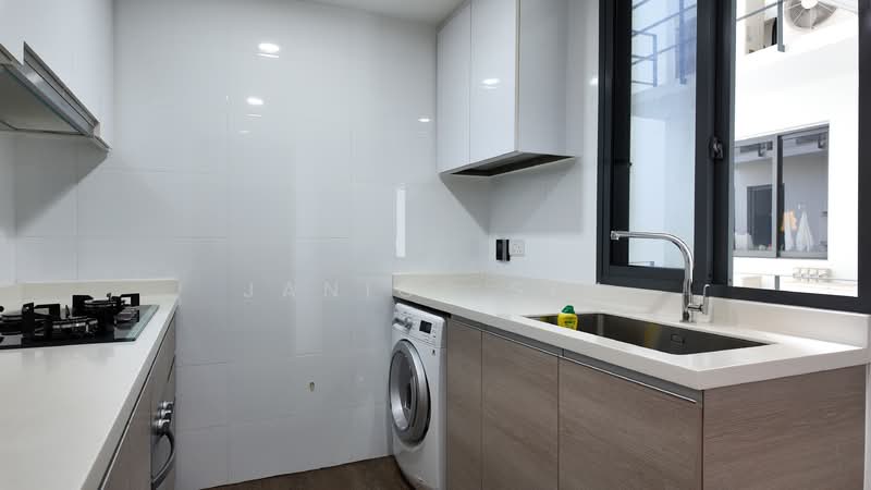 Boathouse Residences, 33 Upper Serangoon View, 3 Bedrooms, 1,001 sqft, Condominium For Rent, by Janice Sim, 500091100 - Kitchen - PropertyGuru.com.sg