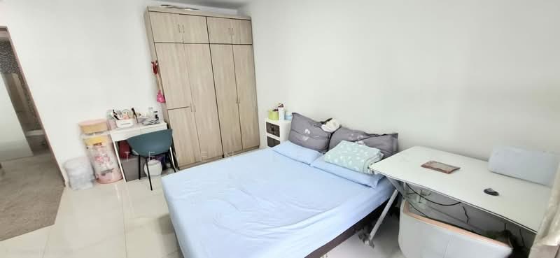 118A Alkaff Crescent HDB Flat For Sale at S$ 1,210,000 | PropertyGuru Singapore - Master Bedroom