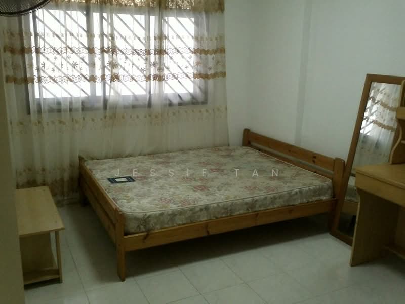 195 Bishan Street 13, 195 Bishan Street 13, 2 Bedrooms, 721 sqft, HDB Flat For Rent, by Jessie Tan, 500091105 - Bedroom - PropertyGuru.com.sg