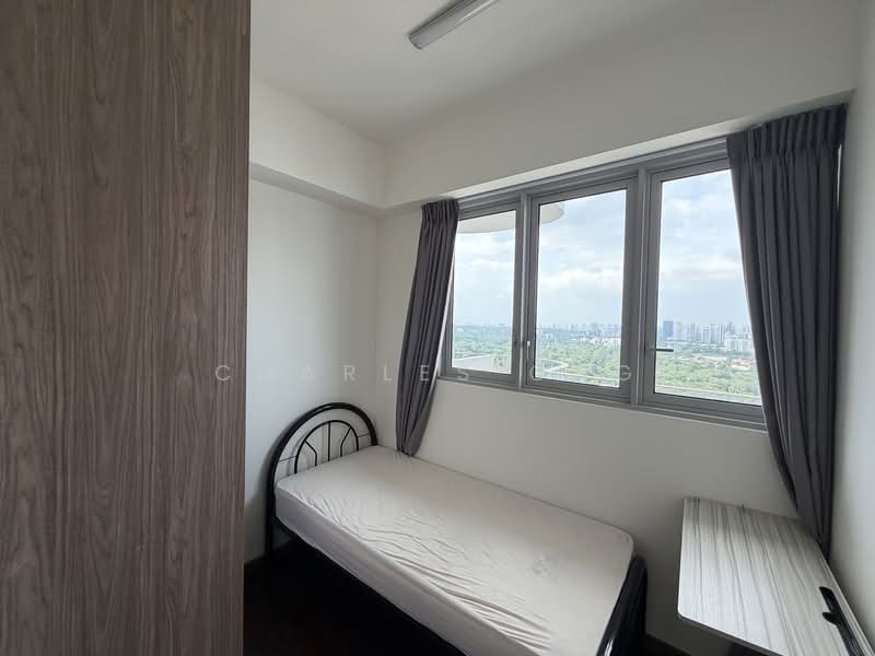 Queens Peak, 1 Dundee Road, 3 Bedrooms, 840 sqft, Condominium For Rent, by Charles Ong, 500091107 - Bedroom - PropertyGuru.com.sg