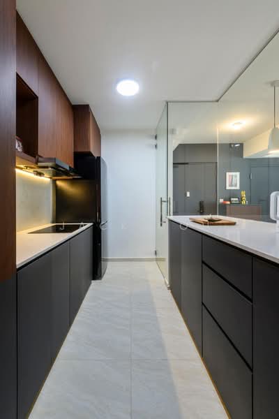 94 Dawson Road HDB Flat For Sale at S$ 850,000 | PropertyGuru Singapore - Kitchen