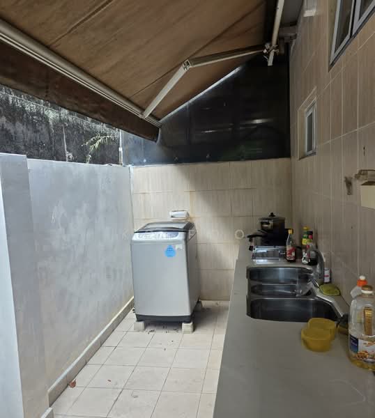 Yew Lian Park, Jalan Pelatina, Jalan Pelatina, Room Rental, 150 sqft, Terraced House For Rent, by KC Foo, 500091115 - Kitchen - PropertyGuru.com.sg