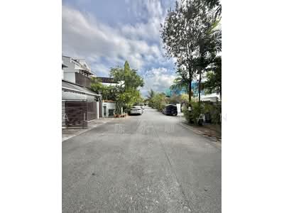 For Sale - Hythe Road