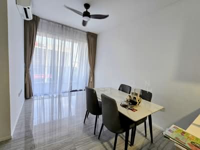 For Rent - Parc Esta