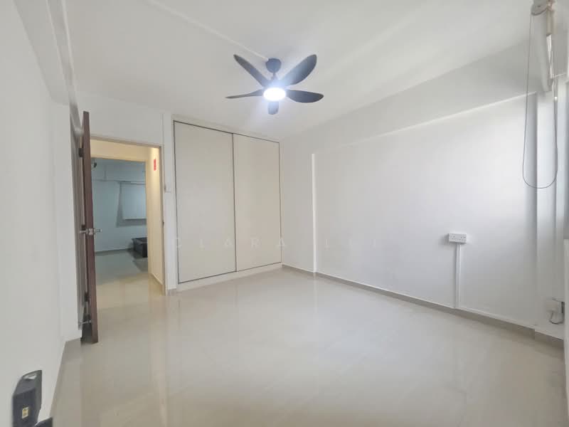 376 Clementi Avenue 4, 376 Clementi Avenue 4, 2 Bedrooms, 721 sqft, HDB Flat For Sale, by Clara Lee, 500091135 - Master Bedroom - PropertyGuru.com.sg