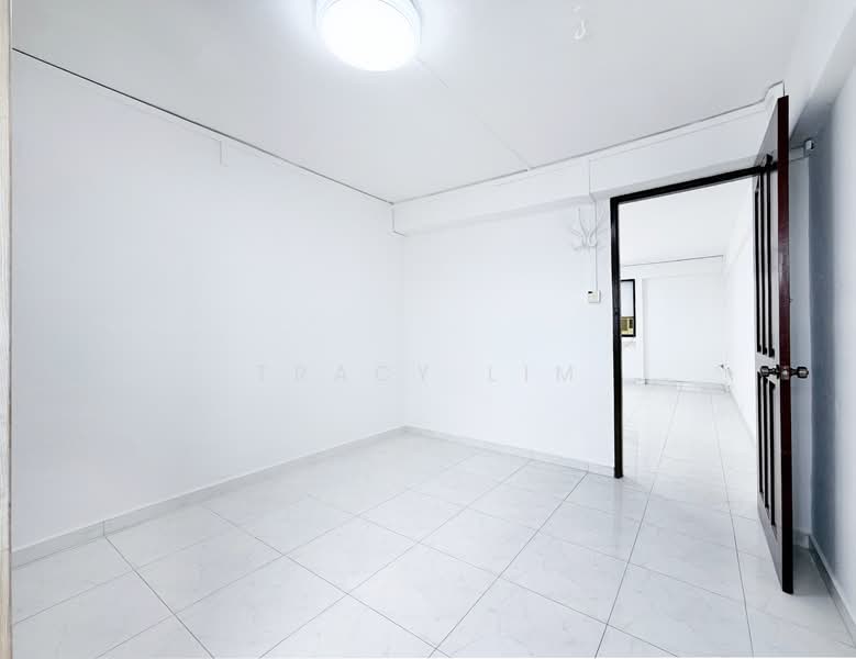 15 Hougang Avenue 3 HDB Flat For Sale at S$ 455,000 | PropertyGuru Singapore - Interior