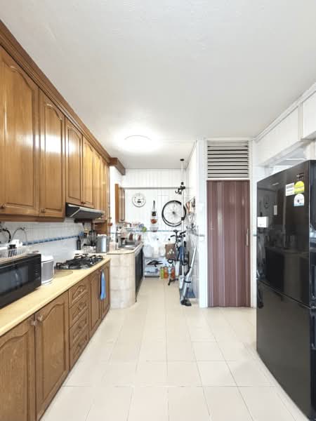 For Sale - 102 Pasir Ris Street 12