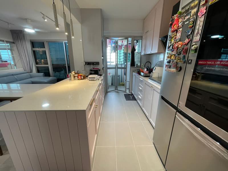 422A Northshore Drive HDB Flat For Sale at S$ 1,200,000 | PropertyGuru Singapore - Kitchen