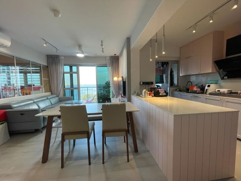 422A Northshore Drive HDB Flat For Sale at S$ 1,200,000 | PropertyGuru Singapore - Living Room