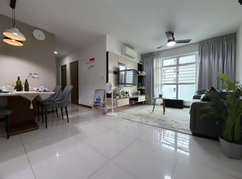 662B Edgedale Plains HDB Flat For Sale at S$ 680,000 | PropertyGuru Singapore - Dining Room