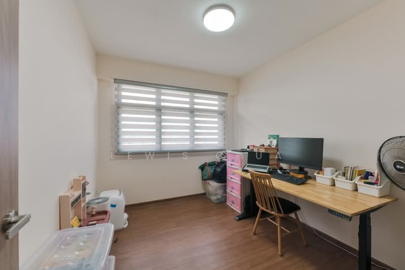 618A Tampines Street 61 HDB Flat For Sale at S$ 799,000 | PropertyGuru Singapore - Study