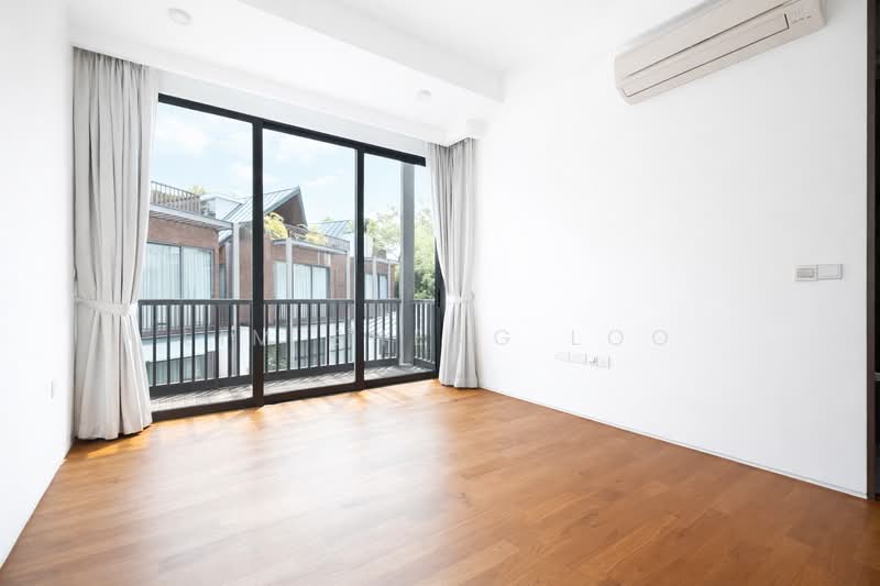 Alias Villas, JALAN HAJI ALIAS, 5 Bedrooms, 3,283 sqft, Town House For Rent, by Lim Sheng Loo, 500091201 - Balcony - PropertyGuru.com.sg