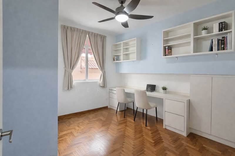 Loyang Villas Corner Terrace For Sale at S$ 2,580,000 | PropertyGuru Singapore - Study