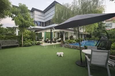 For Rent - Semi-Detached House For Rent