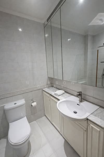 Semi-Detached House For Rent, Begonia Drive, 5 Bedrooms, 3,950 sqft, Semi-Detached House For Rent, by Nickson Guay, 500091209 - Bathroom - PropertyGuru.com.sg