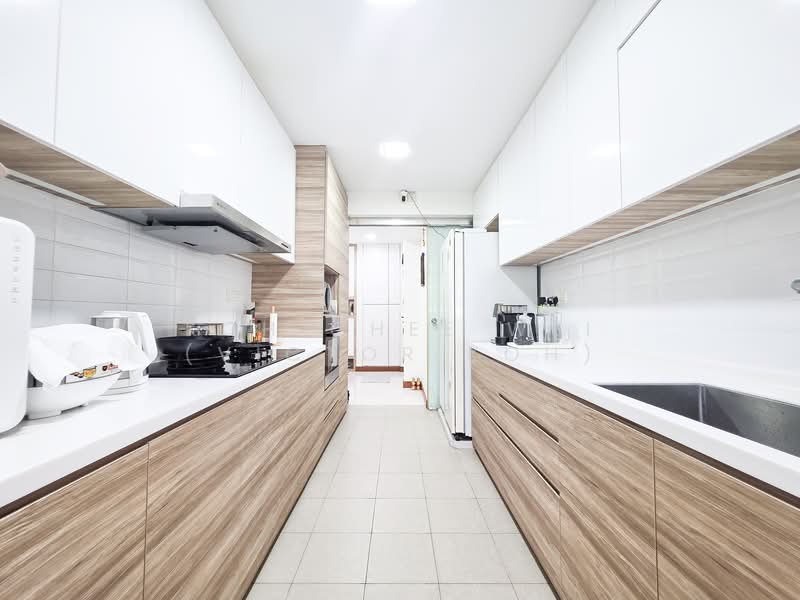 665B Punggol Drive HDB Flat For Sale at S$ 718,888 | PropertyGuru Singapore - Kitchen