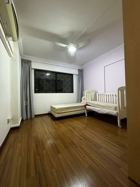 133 Geylang East Avenue 1, 133 Geylang East Avenue 1, 4 Bedrooms, 1,572 sqft, HDB Flat For Rent, by Desmond Lee, 500091246 - Bedroom 1 - PropertyGuru.com.sg