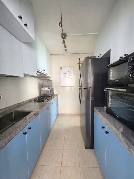 424 Clementi Avenue 1, 424 Clementi Avenue 1, 2 Bedrooms, 785 sqft, HDB Flat For Rent, by Jane Teo, 500091268 - Kitchen - PropertyGuru.com.sg