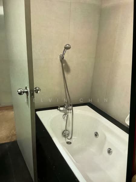 Sommerville Grandeur, 1 Farrer Drive, 2 Bedrooms, 1,200 sqft, Condominium For Rent, by Kelvin Chin, 500091279 - Bathroom - PropertyGuru.com.sg