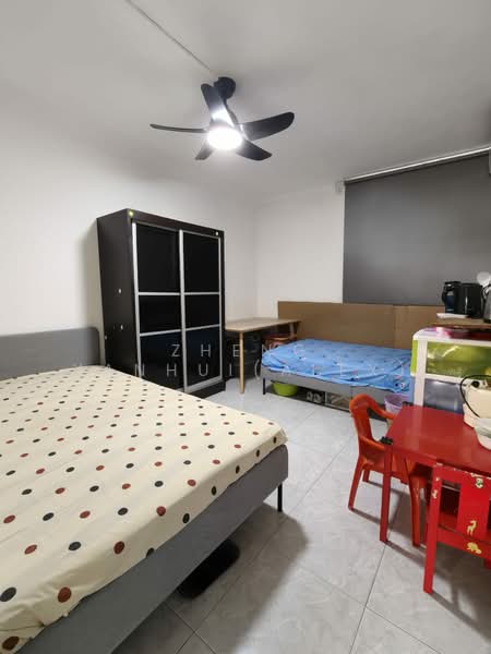 252 Yishun Ring Road HDB Flat For Sale at S$ 499,000 | PropertyGuru Singapore - Bedroom