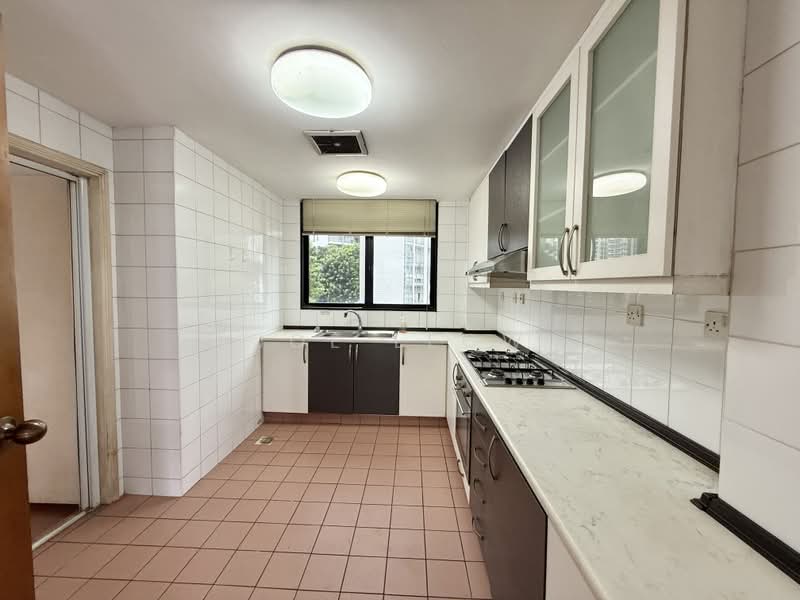 Casa Cairnhill, 1 Peck Hay Road, 3 Bedrooms, 1,540 sqft, Condominium For Sale, by Joe Leow, 500091291 - Kitchen - PropertyGuru.com.sg